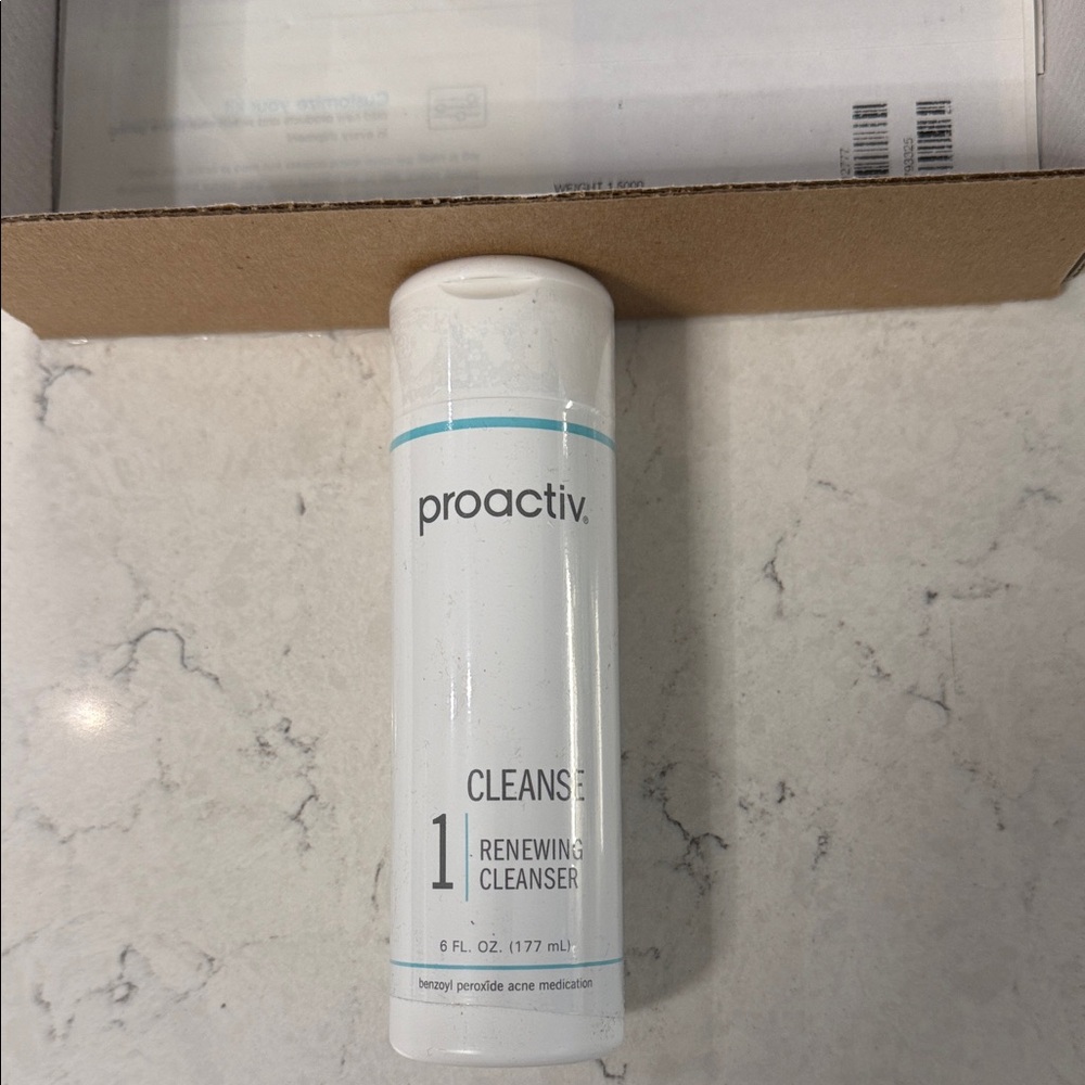 Proactiv Cleanse Renewing Cleanser - White